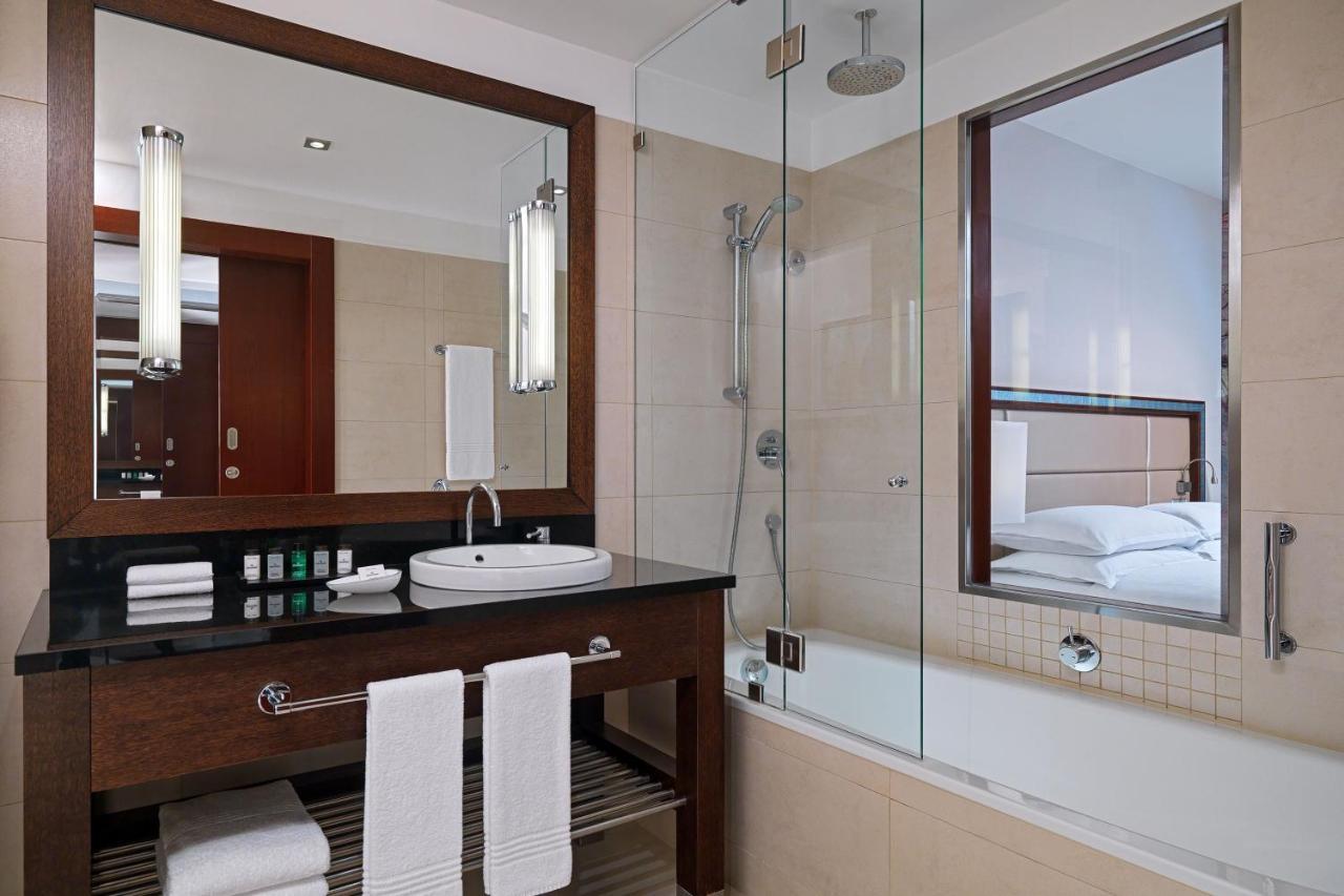 Executive Zimmer mit Zugang zum Spa und der Club Lounge